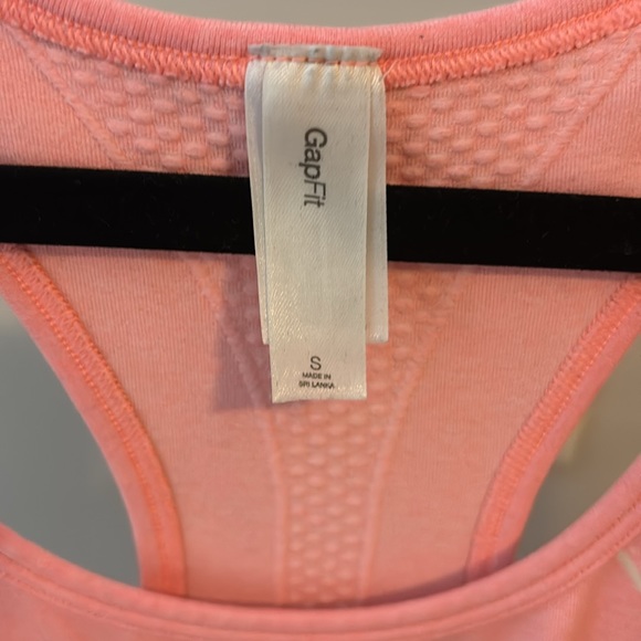 Gap body fitness tank color-peach size S - Picture 3 of 3